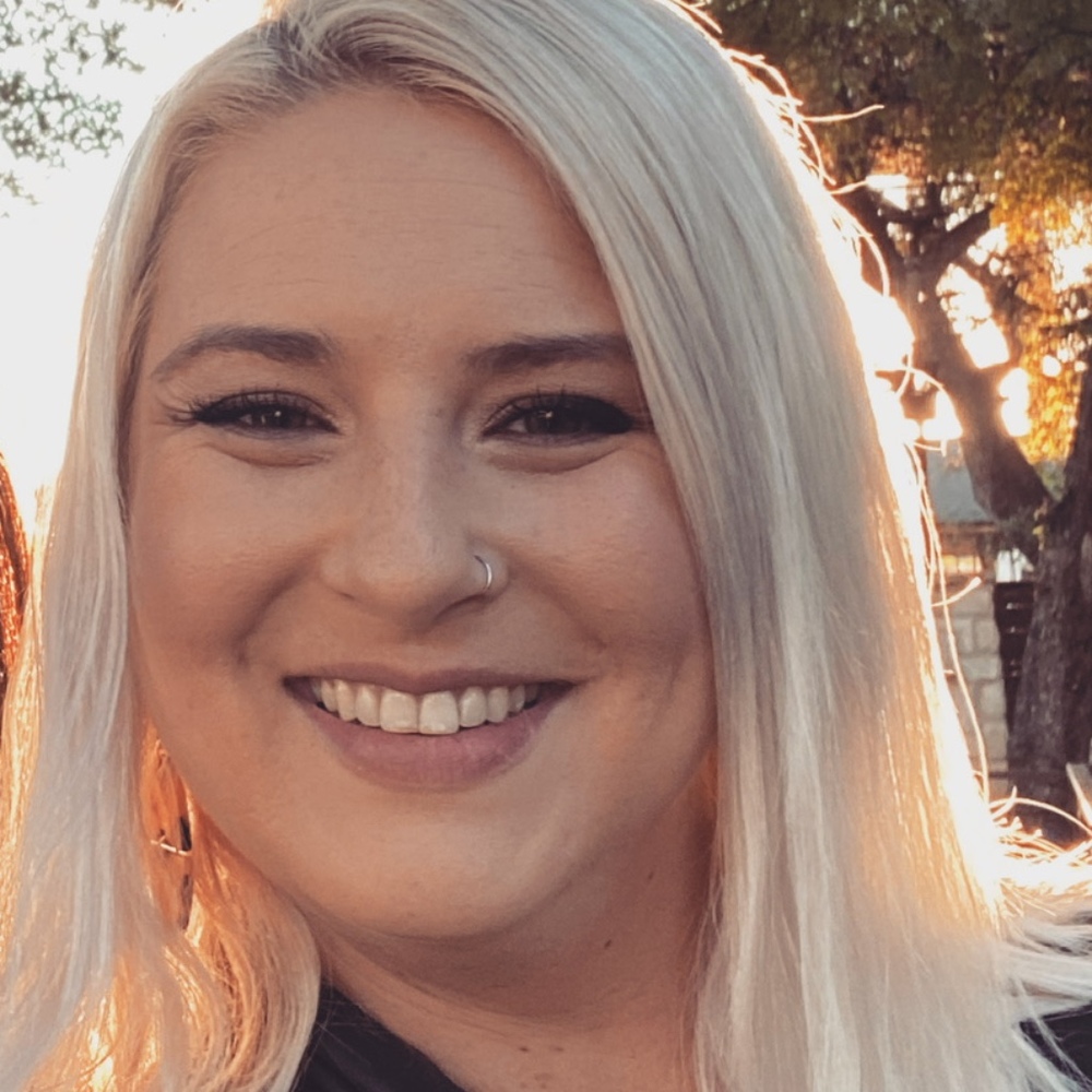 Meet your Posher, Lisa